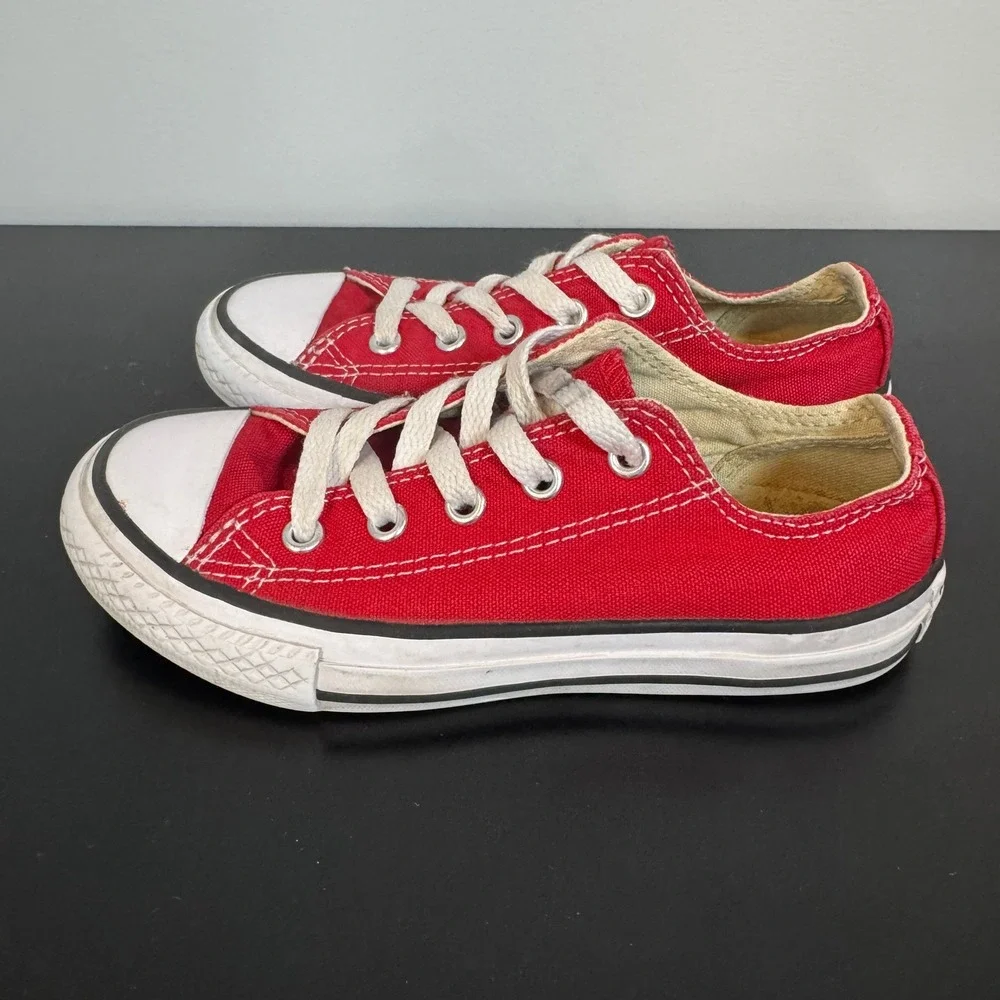 Converse Chuck Taylor‎ All Star Low Top Red Canvas Shoes Youth 12